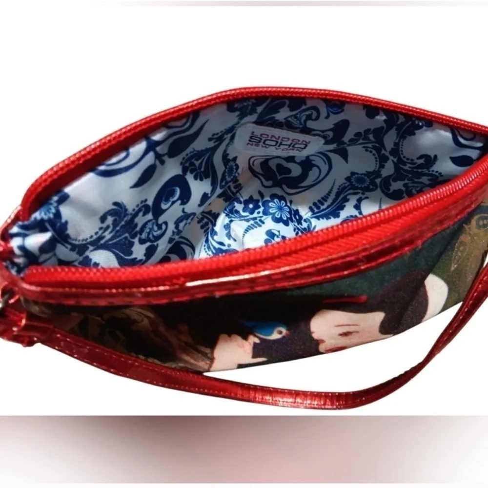 London SoHo New York Disney Snow White Wristlet!